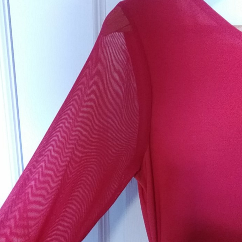 Backless dress - Picture 2 of 5